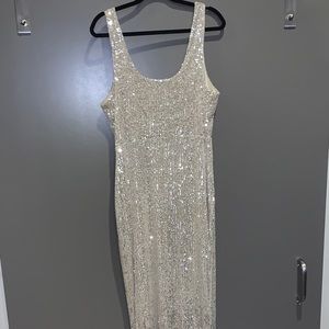 Sparkly Head-turner w. Split! BRAND NEW Sz. L